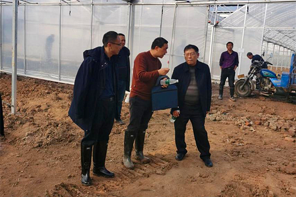 农机_副本.jpg 农机_副本.jpg