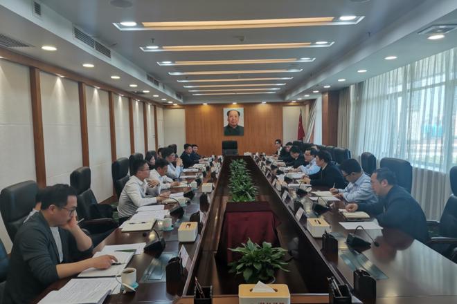 邹文辉会见省国资委、海利集团有关负责人：坚持新的标准和要求 着力推动企业结构调整