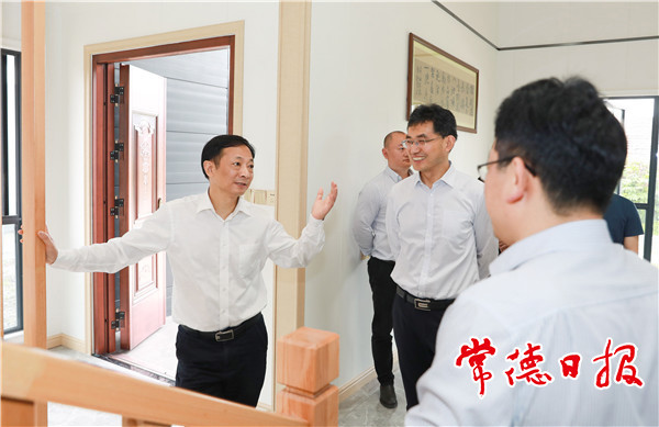 市领导在西洞庭管理区调研时指出：坚持高标准谋划高质量推进乡村振兴