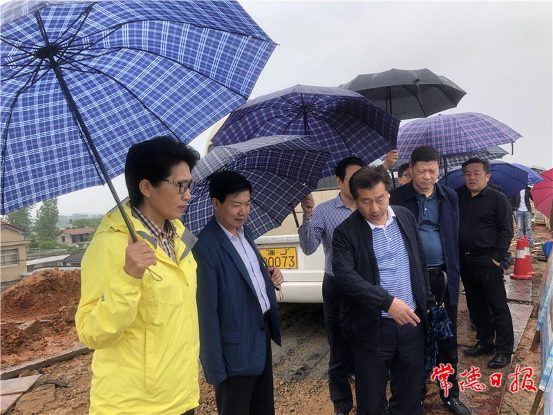 现场督导三湖机埠的防汛防涝工作_1621340988127_副本.jpg 现场督导三湖机埠的防汛防涝工作_1621340988127_副本.jpg