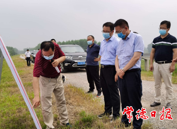 市领导调研洞庭湖北部地区安乡县补水工程