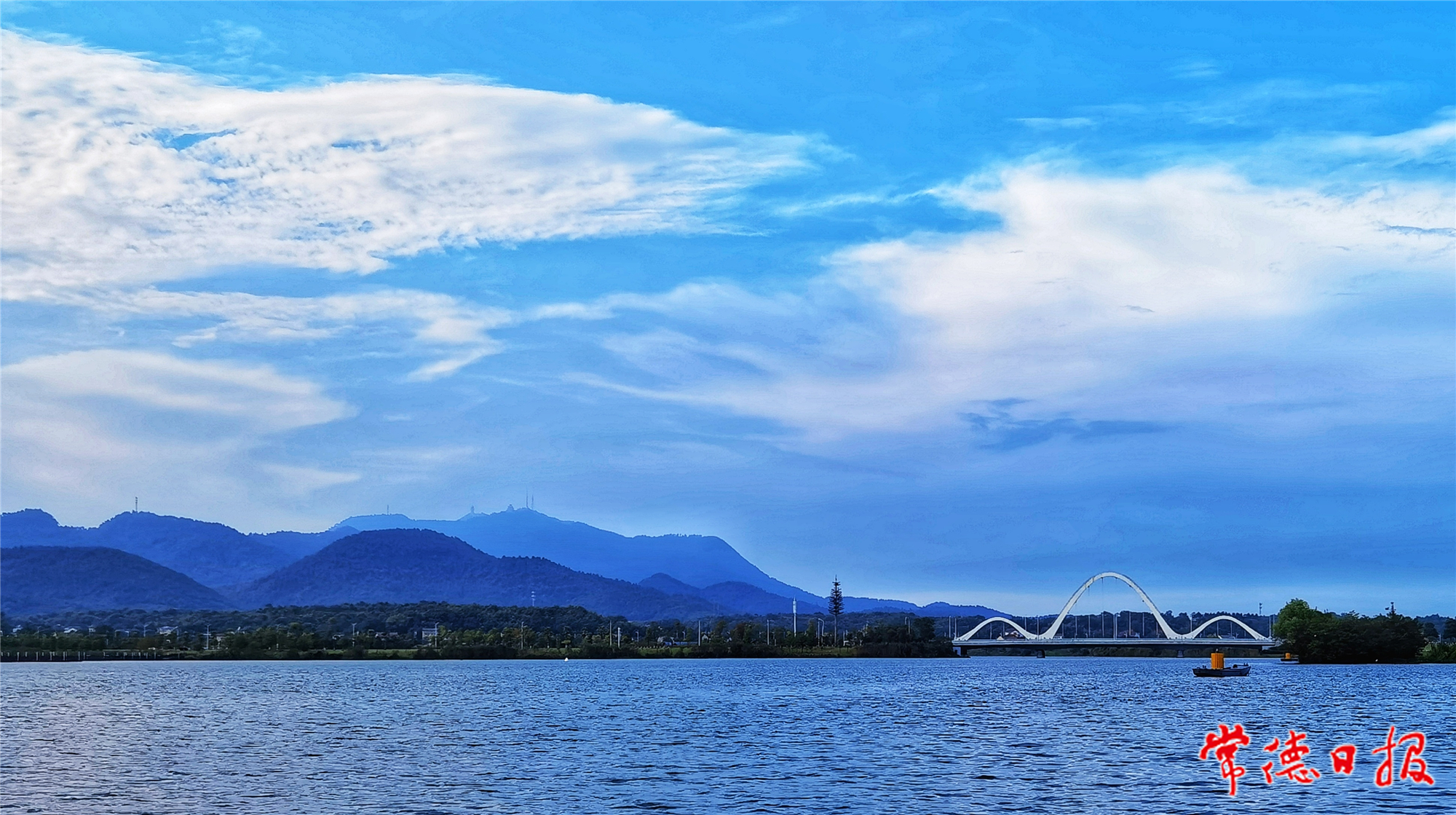 朱世奎-沾天湖-1.jpg