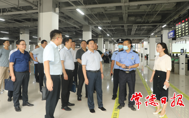 我市加强高铁枢纽站过渡站秩序管理