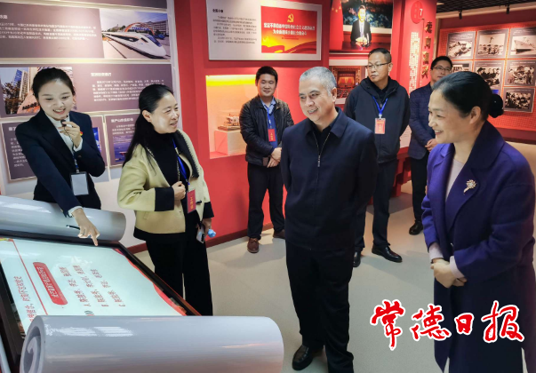 庆祝全国第九个老年节 我市离退休干部大型游艺活动丰富多彩