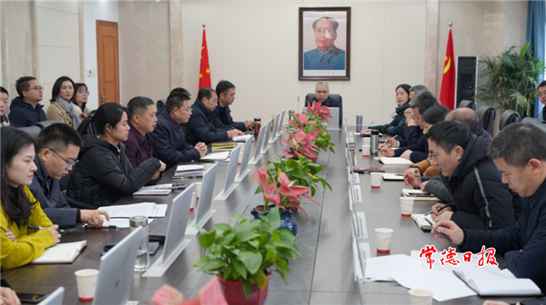 市委组织部集中收看党员教育专题电视片