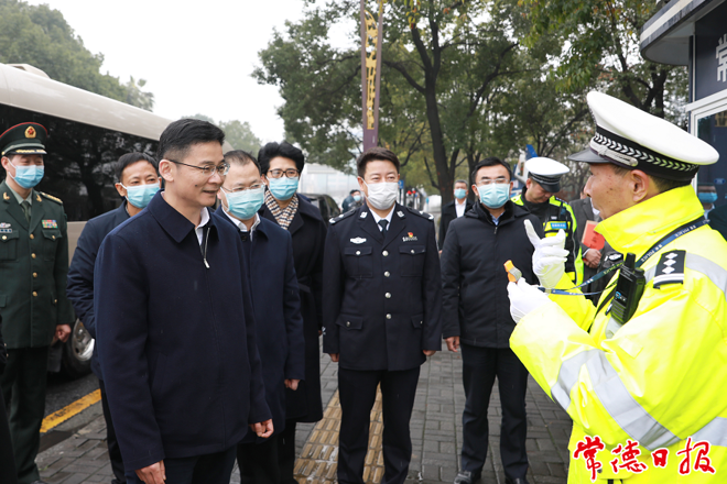 曹志强周振宇等市领导集中开展新春慰问 向全市人民致以新春问候和美好祝愿