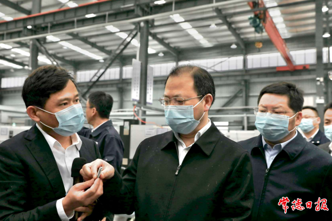 周振宇在“五好”园区创建现场推进会上强调：把园区打造成为经济发展的主战场、主阵地、主引擎