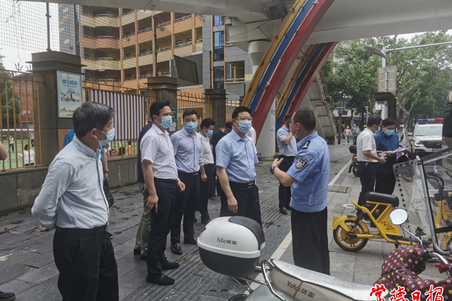 我市全力整改市容环境问题