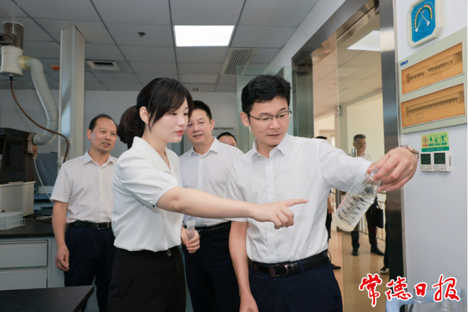 曹志强在市生态环境局调研时强调：以生态环境高水平保护助推常德高质量发展