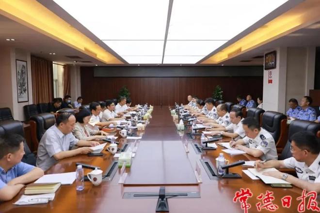 曹志强调研公安工作时强调 忠诚履职执法为民 维护社会安全稳定