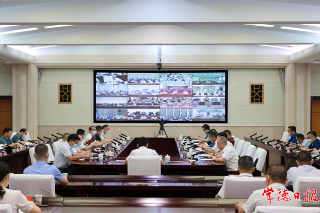 曹志强在市委党建工作领导小组暨基层党建重点工作推进会上强调：以高质量党建工作引领和推动经济社会高质量发展