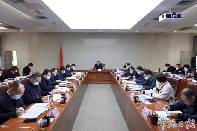 周振宇主持召开常益长铁路开通运营工作调度会强调：将常益长铁路沿线打造成风景线、旅游线、产业线