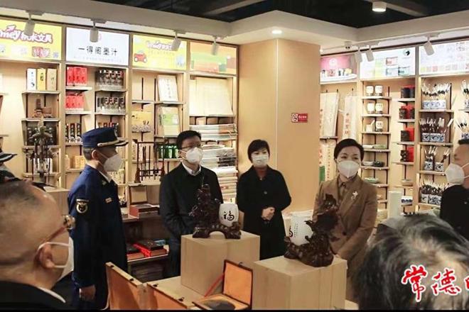 市领导开展春节前文化市场综合检查强调 确保全市春节期间文化市场安全稳定