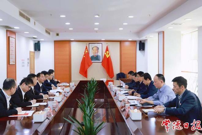 曹志强参加市委办第三党支部组织生活会