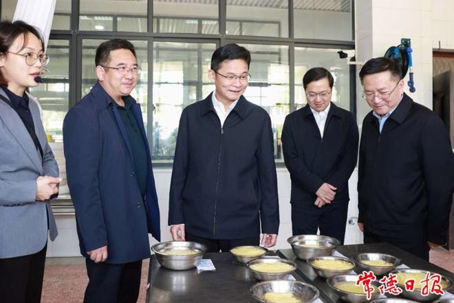 曹志强调研在常院校科技创新、人才培养、校企合作