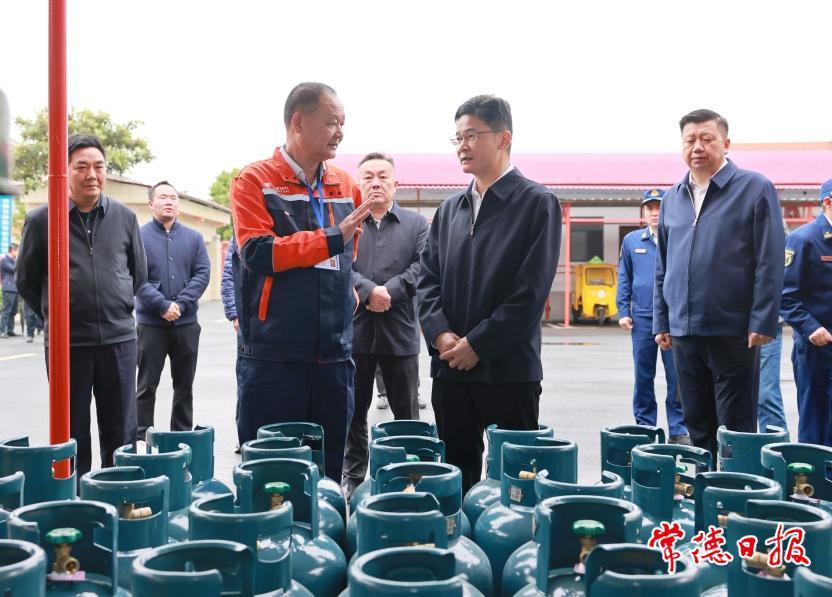 c1658d66c2a54016bafee6f7b416ebcd.jpg c1658d66c2a54016bafee6f7b416ebcd.jpg