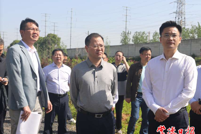 周振宇调研高铁沿线综合整治和节日旅游安全工作