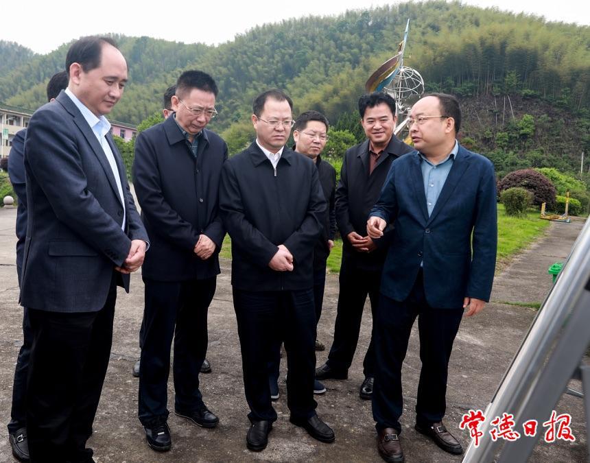 e9ff567741b2427e93c14d2768d1d099.jpg e9ff567741b2427e93c14d2768d1d099.jpg