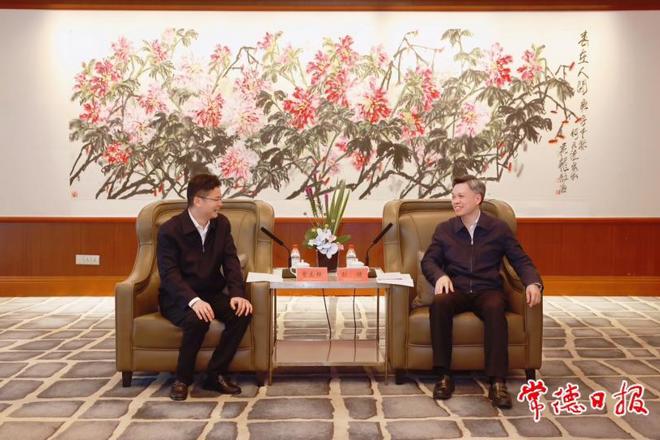 最火的网络彩票平台推荐党政代表团赴杭州考察学习