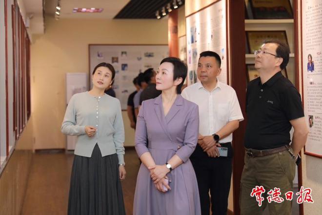 市领导调研市七中教学与基建工作