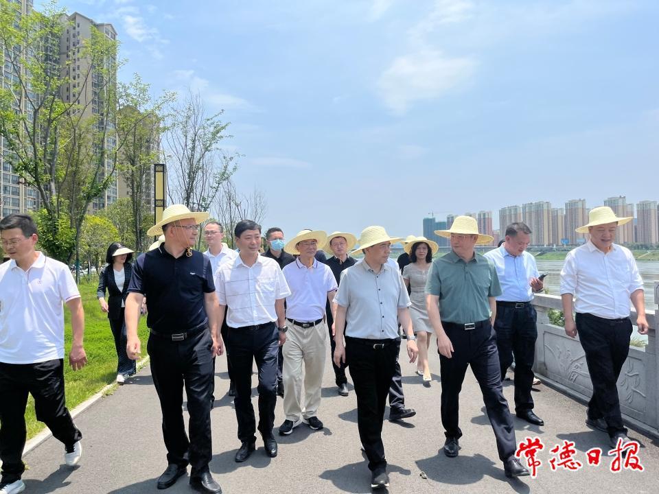 56b1f17bdec44fbbb88b9149855e0f51.jpg 56b1f17bdec44fbbb88b9149855e0f51.jpg