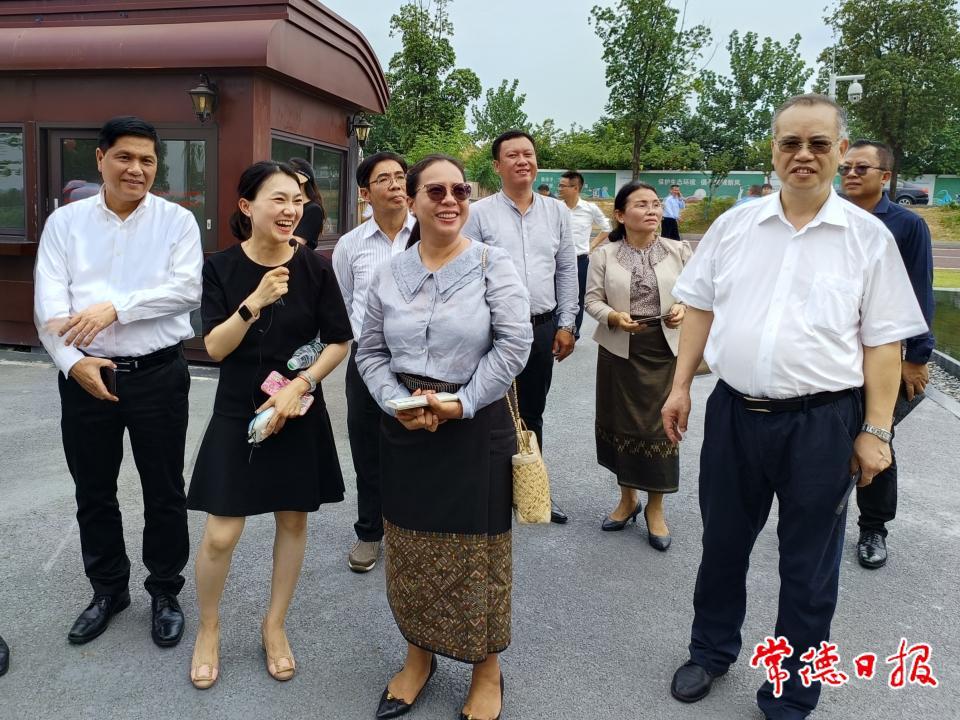 8516df371b2749aeb28c98adf784f4f4.jpg 8516df371b2749aeb28c98adf784f4f4.jpg