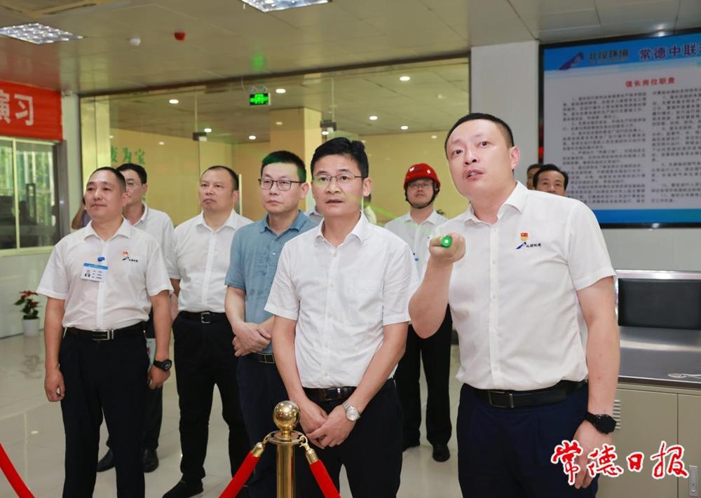 3ed3119f256a40ccae0b90aefa80d174.jpg 3ed3119f256a40ccae0b90aefa80d174.jpg