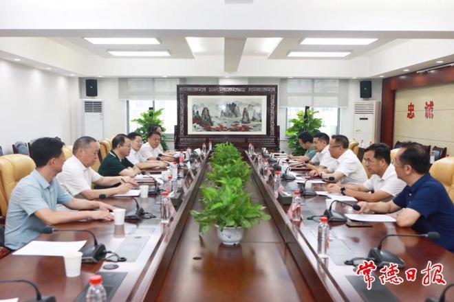 周振宇赴省直部门和重点企业对接工作