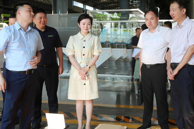 市领导开展经营主体高质量发展调研暨“三送三解三优”行动