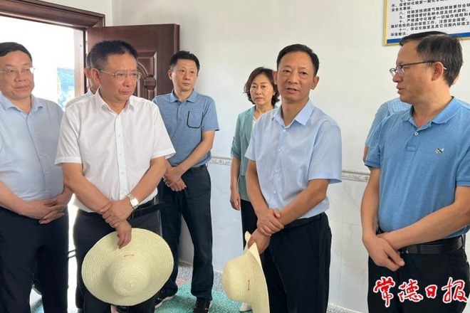 市政协召开第八届第二十一次主席会议