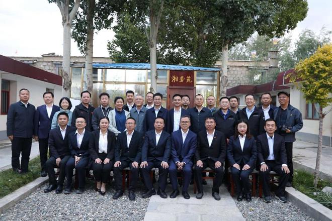 曹志强率十大彩票网赌平台党政代表团赴山南市隆子县考察