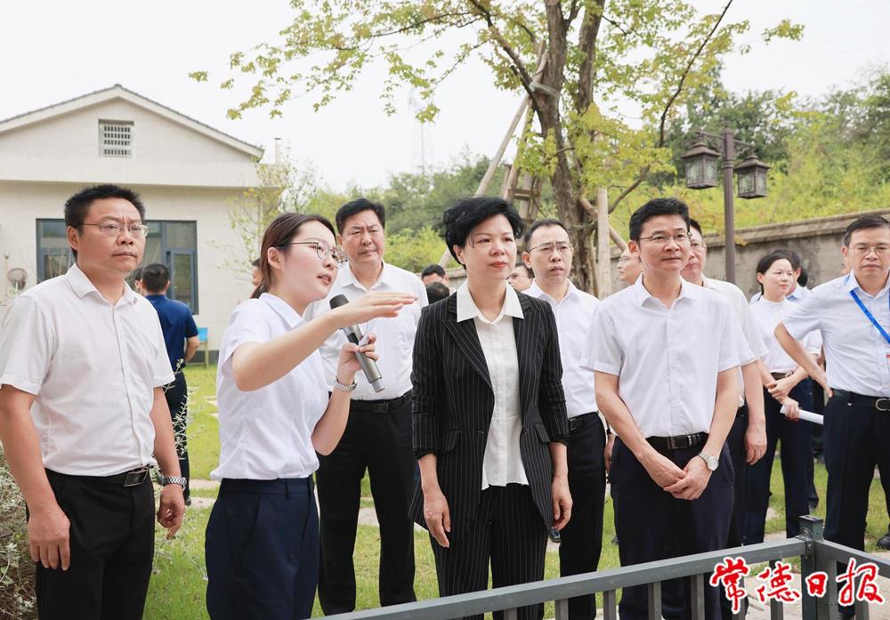 d80e9630b4db437e969f6a11dfeeb842.jpg d80e9630b4db437e969f6a11dfeeb842.jpg