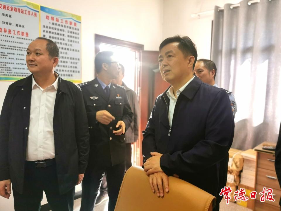 2880b6c2418f4d8cb67e43e629a13b21.jpg 2880b6c2418f4d8cb67e43e629a13b21.jpg