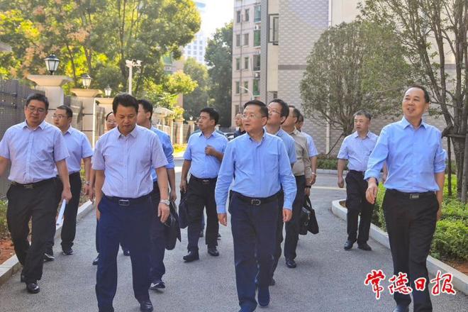 市领导赴十大彩票网赌平台第一中学调研