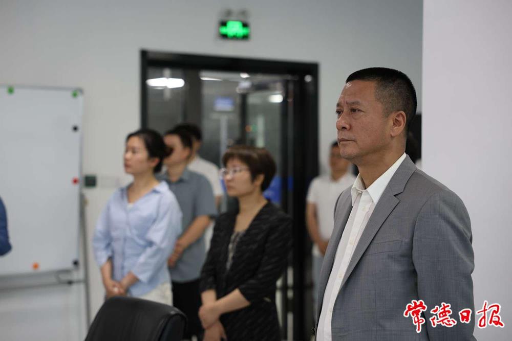 53a29ea5b26b4e4285c8a523023f0e06.jpeg 53a29ea5b26b4e4285c8a523023f0e06.jpeg