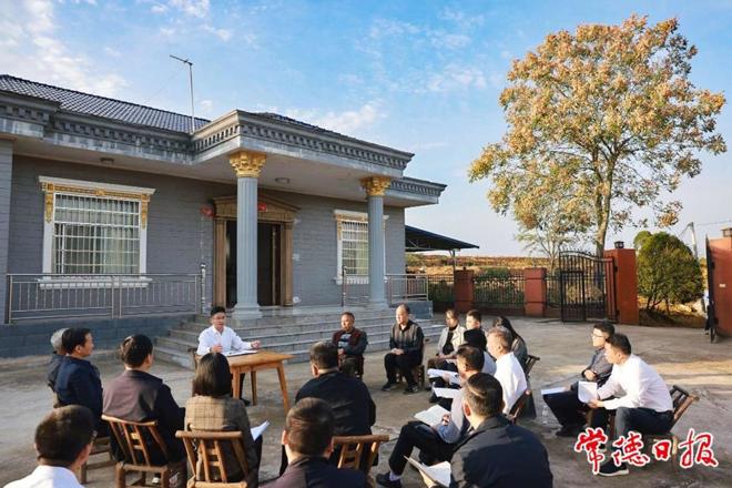 曹志强赴基层单位调研主题教育并下沉接访