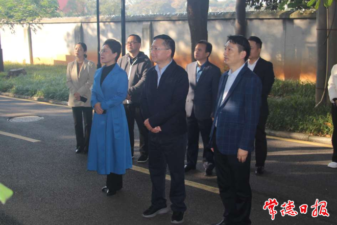 市领导与党外代表人士、民营企业家开展交友交流活动