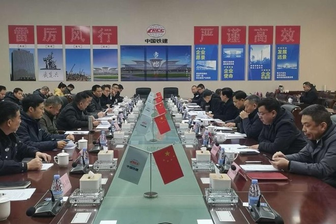 市领导专题调度常德站站前广场移交工作