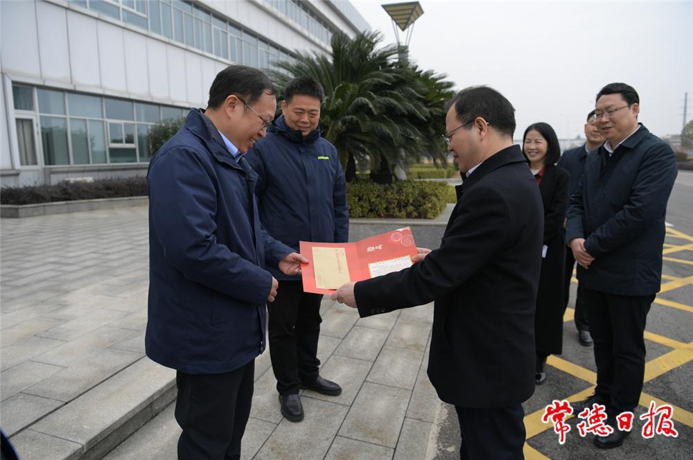 6b242a430faf4e3b8a565b74afc17f18.jpg 6b242a430faf4e3b8a565b74afc17f18.jpg