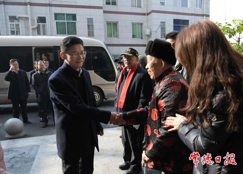 b135d33526f448f9aaf218716d274e90.jpeg b135d33526f448f9aaf218716d274e90.jpeg