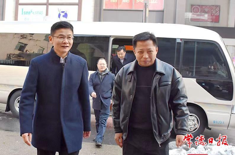 daf81033ef6f4004826412f1b2a4ef50.jpg daf81033ef6f4004826412f1b2a4ef50.jpg