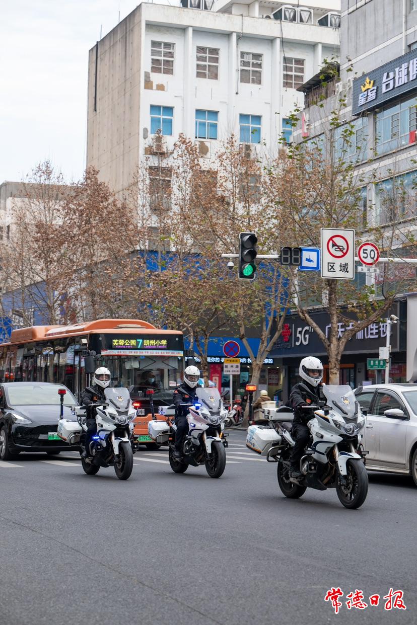 ad32e1ca3e094c85ac42b59592b9faa7.jpg ad32e1ca3e094c85ac42b59592b9faa7.jpg