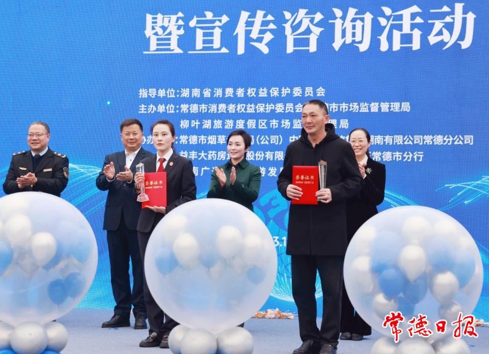 92a1e104742f4046a15c9f2b22fdd999.jpg 92a1e104742f4046a15c9f2b22fdd999.jpg