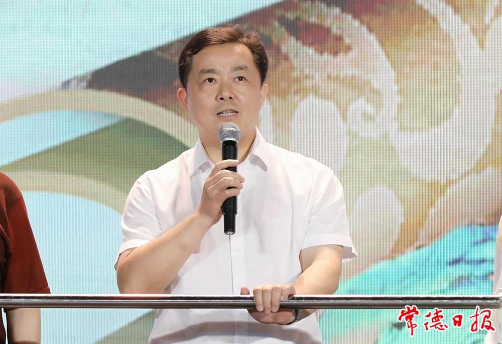 69f79dbb8d2a4c9c83a61e11b41ad2a9.jpg 69f79dbb8d2a4c9c83a61e11b41ad2a9.jpg