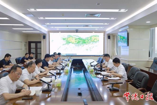 罗毅君主持召开全市防汛会商会