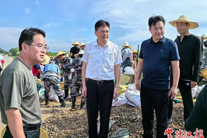 罗毅君督导检查防汛抗灾工作时强调：始终绷紧思想之弦 坚决守住防汛安全底线