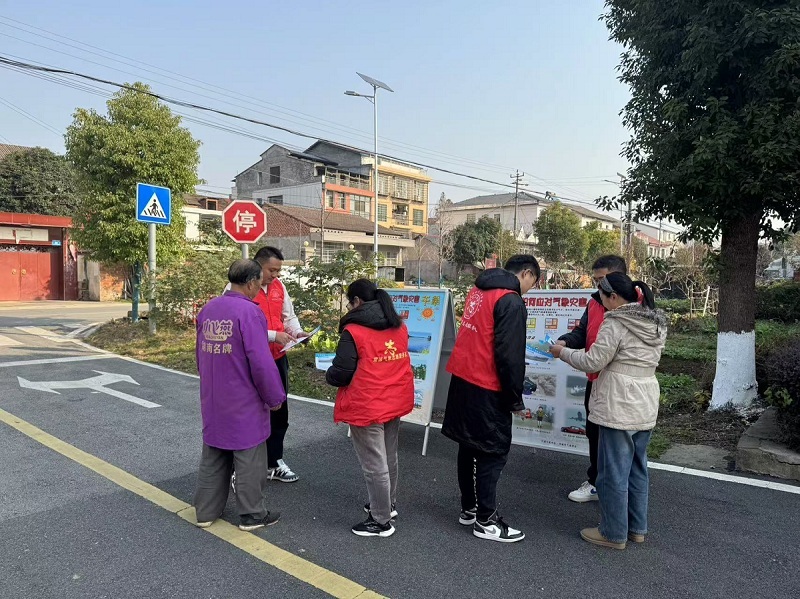 940b1090312dc2e2f0ed064b4242fd8d3d7dbd7c1734684585205