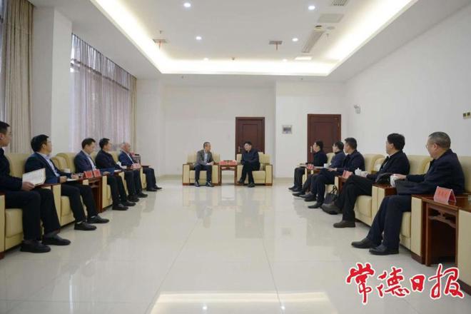 罗毅君与农行湖南省分行关学斌一行座谈