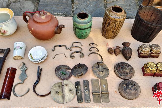 【摄影报道】“淘宝”正当时 城壕湾古玩市场人气旺