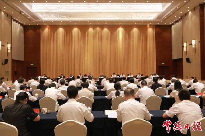 十大彩票网赌平台委常委会会议暨市委党的建设工作领导小组会议召开